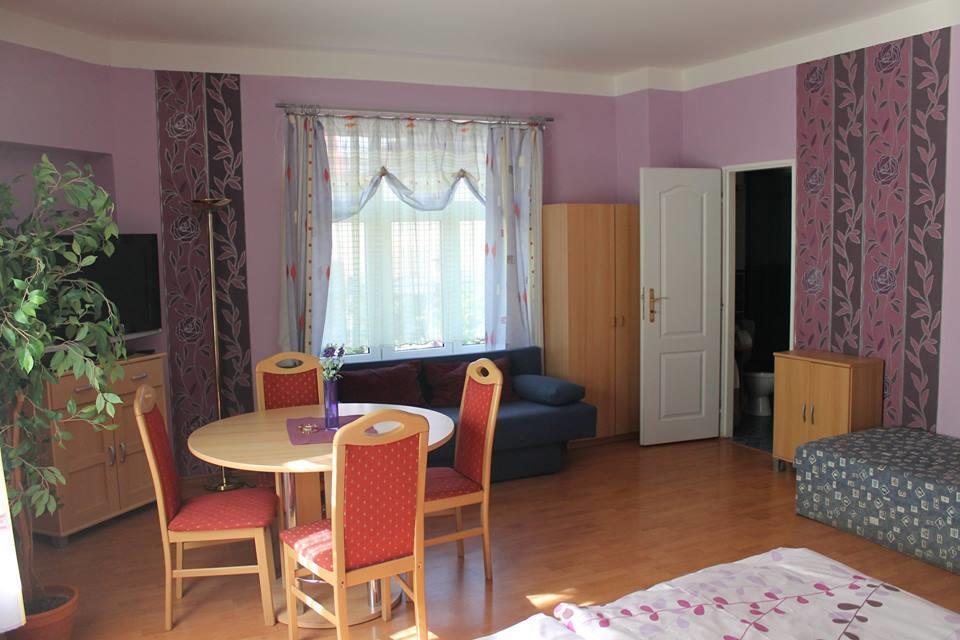 Julie 3* Praga